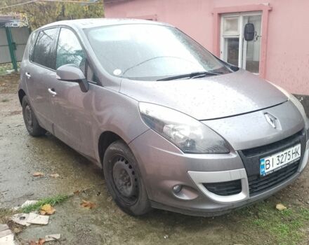 Рено Сценик III 2010 в Полтаве на Automoto.ua Серый Рено Сценик III, объемом двигателя 1.5 л и пробегом 204 тыс. км за 6500 $, фото 1 на Automoto.ua