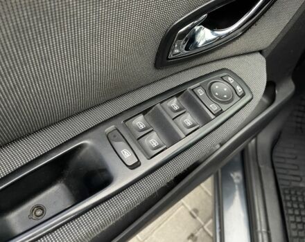 Сірий Рено Сценік III, об'ємом двигуна 1.5 л та пробігом 310 тис. км за 6700 $, фото 15 на Automoto.ua