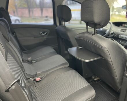 Сірий Рено Сценік III, об'ємом двигуна 1.5 л та пробігом 310 тис. км за 6700 $, фото 13 на Automoto.ua