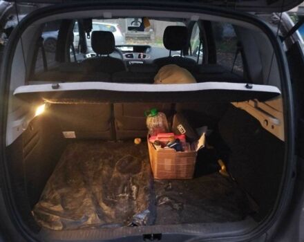 Серый Рено Сценик III, объемом двигателя 1.6 л и пробегом 226 тыс. км за 8500 $, фото 5 на Automoto.ua