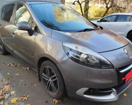 Серый Рено Сценик III, объемом двигателя 1.6 л и пробегом 226 тыс. км за 8500 $, фото 1 на Automoto.ua