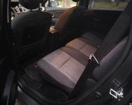 Серый Рено Сценик III, объемом двигателя 1.6 л и пробегом 226 тыс. км за 8500 $, фото 4 на Automoto.ua