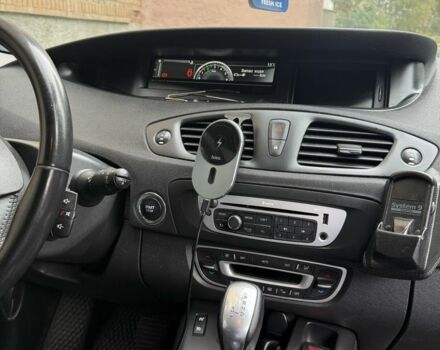 Сірий Рено Сценік III, об'ємом двигуна 1.5 л та пробігом 220 тис. км за 8500 $, фото 5 на Automoto.ua