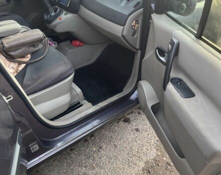 Серый Рено Сценик III, объемом двигателя 1.5 л и пробегом 295 тыс. км за 4600 $, фото 8 на Automoto.ua