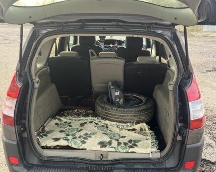 Серый Рено Сценик III, объемом двигателя 1.5 л и пробегом 295 тыс. км за 4600 $, фото 6 на Automoto.ua