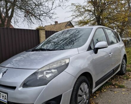 Сірий Рено Сценік III, об'ємом двигуна 1.5 л та пробігом 290 тис. км за 6300 $, фото 3 на Automoto.ua