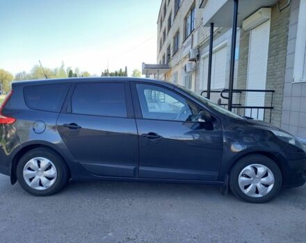 Серый Рено Сценик III, объемом двигателя 1.5 л и пробегом 229 тыс. км за 6700 $, фото 9 на Automoto.ua