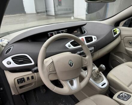 Серый Рено Сценик III, объемом двигателя 1.5 л и пробегом 208 тыс. км за 5700 $, фото 12 на Automoto.ua