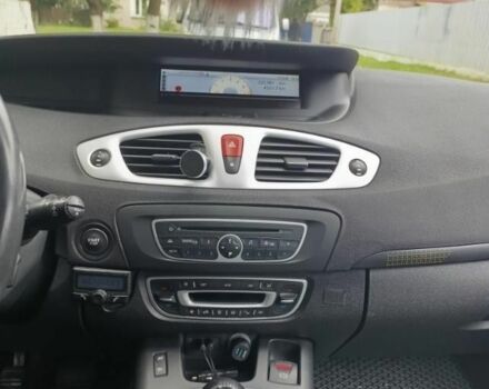 Серый Рено Сценик III, объемом двигателя 1.9 л и пробегом 300 тыс. км за 7000 $, фото 6 на Automoto.ua