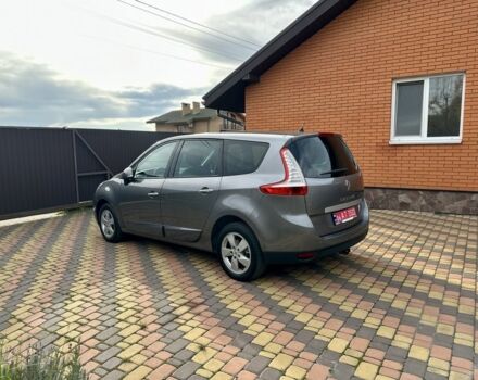 Серый Рено Сценик III, объемом двигателя 1.5 л и пробегом 245 тыс. км за 6300 $, фото 5 на Automoto.ua