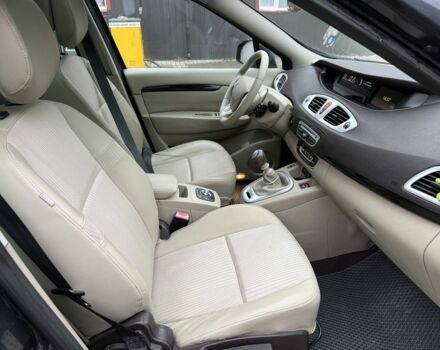 Серый Рено Сценик III, объемом двигателя 1.5 л и пробегом 208 тыс. км за 5700 $, фото 4 на Automoto.ua