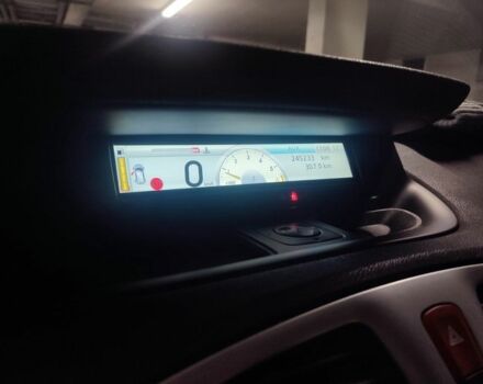 Серый Рено Сценик III, объемом двигателя 1.5 л и пробегом 260 тыс. км за 7000 $, фото 6 на Automoto.ua