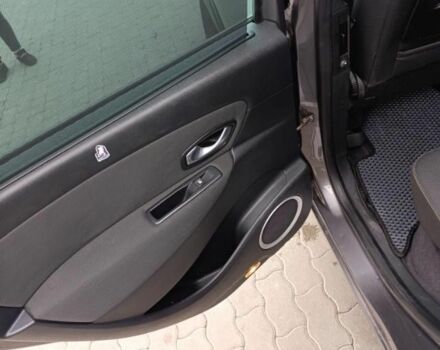 Серый Рено Сценик III, объемом двигателя 1.9 л и пробегом 300 тыс. км за 7000 $, фото 7 на Automoto.ua