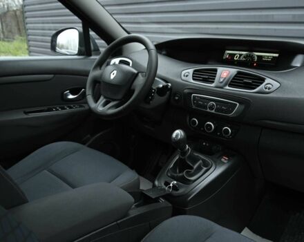 Серый Рено Сценик III, объемом двигателя 1.6 л и пробегом 206 тыс. км за 6999 $, фото 19 на Automoto.ua