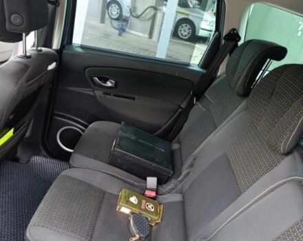 Серый Рено Сценик III, объемом двигателя 1.9 л и пробегом 300 тыс. км за 7000 $, фото 8 на Automoto.ua