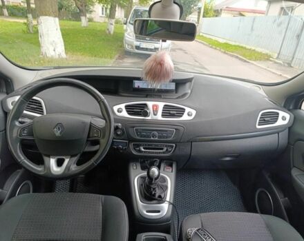 Серый Рено Сценик III, объемом двигателя 1.9 л и пробегом 300 тыс. км за 7000 $, фото 9 на Automoto.ua