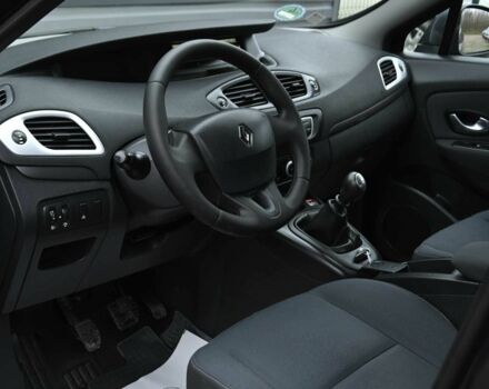 Серый Рено Сценик III, объемом двигателя 1.6 л и пробегом 206 тыс. км за 6999 $, фото 8 на Automoto.ua