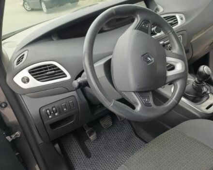 Серый Рено Сценик III, объемом двигателя 1.9 л и пробегом 300 тыс. км за 7000 $, фото 4 на Automoto.ua