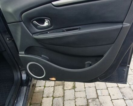 Серый Рено Сценик III, объемом двигателя 1.9 л и пробегом 238 тыс. км за 7300 $, фото 6 на Automoto.ua