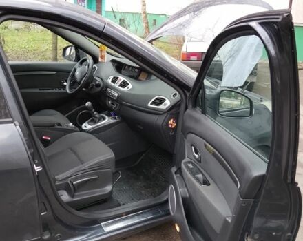 Серый Рено Сценик III, объемом двигателя 1.5 л и пробегом 320 тыс. км за 6900 $, фото 5 на Automoto.ua