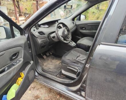 Серый Рено Сценик III, объемом двигателя 1.5 л и пробегом 335 тыс. км за 4300 $, фото 5 на Automoto.ua