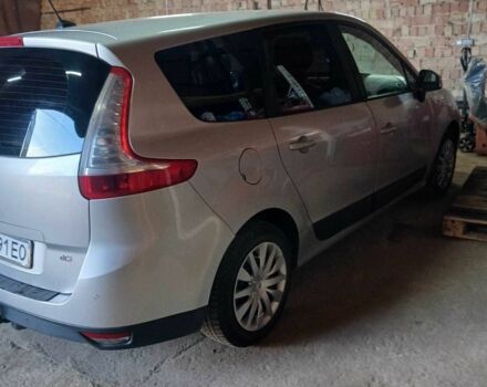 Сірий Рено Сценік III, об'ємом двигуна 1.5 л та пробігом 436 тис. км за 6500 $, фото 5 на Automoto.ua