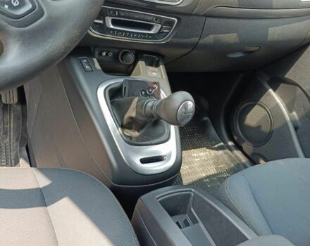 Серый Рено Сценик III, объемом двигателя 1.5 л и пробегом 217 тыс. км за 7000 $, фото 6 на Automoto.ua