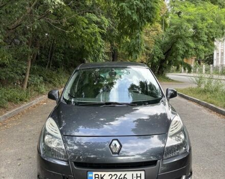 Серый Рено Сценик III, объемом двигателя 1.5 л и пробегом 270 тыс. км за 5500 $, фото 1 на Automoto.ua
