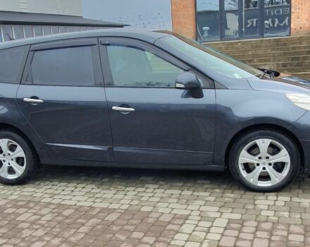 Серый Рено Сценик III, объемом двигателя 1.9 л и пробегом 238 тыс. км за 7300 $, фото 1 на Automoto.ua