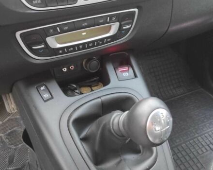 Серый Рено Сценик III, объемом двигателя 1.5 л и пробегом 214 тыс. км за 6500 $, фото 6 на Automoto.ua