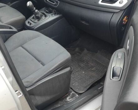 Серый Рено Сценик III, объемом двигателя 1 л и пробегом 720 тыс. км за 2500 $, фото 1 на Automoto.ua