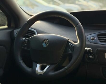 Серый Рено Сценик III, объемом двигателя 1.5 л и пробегом 278 тыс. км за 7900 $, фото 9 на Automoto.ua