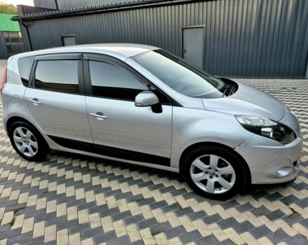 Рено Сценик III 2010 в Николаеве на Automoto.ua Серый Рено Сценик III, объемом двигателя 1.5 л и пробегом 257 тыс. км за 6600 $, фото 2 на Automoto.ua