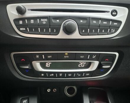 Серый Рено Сценик III, объемом двигателя 1.6 л и пробегом 269 тыс. км за 6900 $, фото 21 на Automoto.ua