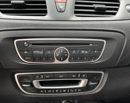 Серый Рено Сценик III, объемом двигателя 1.5 л и пробегом 270 тыс. км за 5500 $, фото 13 на Automoto.ua