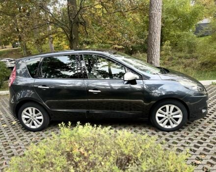 Серый Рено Сценик III, объемом двигателя 1.6 л и пробегом 269 тыс. км за 6900 $, фото 1 на Automoto.ua