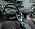Рено Сценик III 2010 в Николаеве на Automoto.ua Серый Рено Сценик III, объемом двигателя 1.5 л и пробегом 257 тыс. км за 6600 $, фото 7 на Automoto.ua