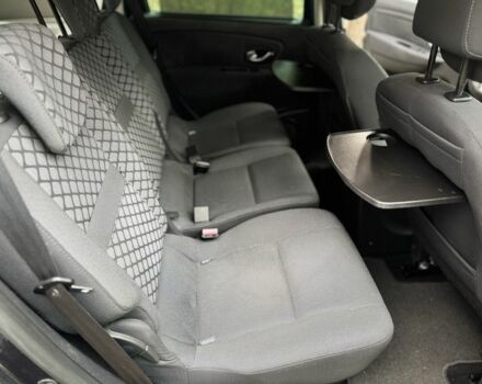 Серый Рено Сценик III, объемом двигателя 1.6 л и пробегом 269 тыс. км за 6900 $, фото 15 на Automoto.ua