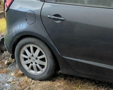 Серый Рено Сценик III, объемом двигателя 1.5 л и пробегом 280 тыс. км за 3500 $, фото 2 на Automoto.ua