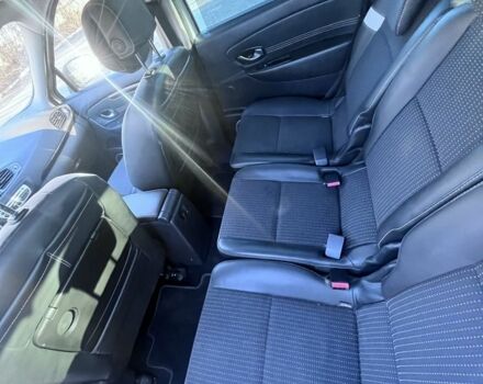 Сірий Рено Сценік III, об'ємом двигуна 1.9 л та пробігом 262 тис. км за 3999 $, фото 10 на Automoto.ua