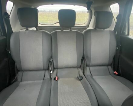 Серый Рено Сценик III, объемом двигателя 1.5 л и пробегом 260 тыс. км за 5300 $, фото 5 на Automoto.ua