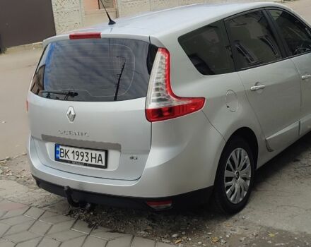 Сірий Рено Сценік III, об'ємом двигуна 1.5 л та пробігом 3 тис. км за 8500 $, фото 10 на Automoto.ua