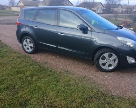 Серый Рено Сценик III, объемом двигателя 1.5 л и пробегом 245 тыс. км за 7800 $, фото 3 на Automoto.ua