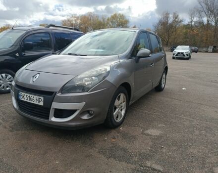 Рено Сценік III 2011 у Чернігові на Automoto.ua Сірий Рено Сценік III, об'ємом двигуна 1.5 л та пробігом 220 тис. км за 6500 $, фото 1 на Automoto.ua