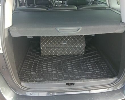 Серый Рено Сценик III, объемом двигателя 1.5 л и пробегом 245 тыс. км за 7800 $, фото 7 на Automoto.ua