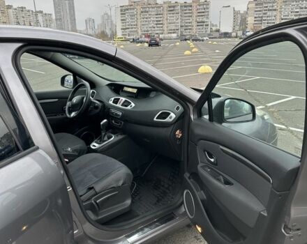 Серый Рено Сценик III, объемом двигателя 1.5 л и пробегом 224 тыс. км за 7500 $, фото 9 на Automoto.ua