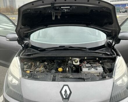 Серый Рено Сценик III, объемом двигателя 1.5 л и пробегом 224 тыс. км за 7500 $, фото 15 на Automoto.ua