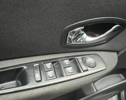 Серый Рено Сценик III, объемом двигателя 1.5 л и пробегом 250 тыс. км за 7700 $, фото 17 на Automoto.ua