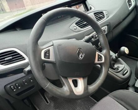 Серый Рено Сценик III, объемом двигателя 1.5 л и пробегом 250 тыс. км за 7700 $, фото 10 на Automoto.ua