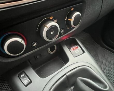 Серый Рено Сценик III, объемом двигателя 1.5 л и пробегом 250 тыс. км за 7700 $, фото 13 на Automoto.ua